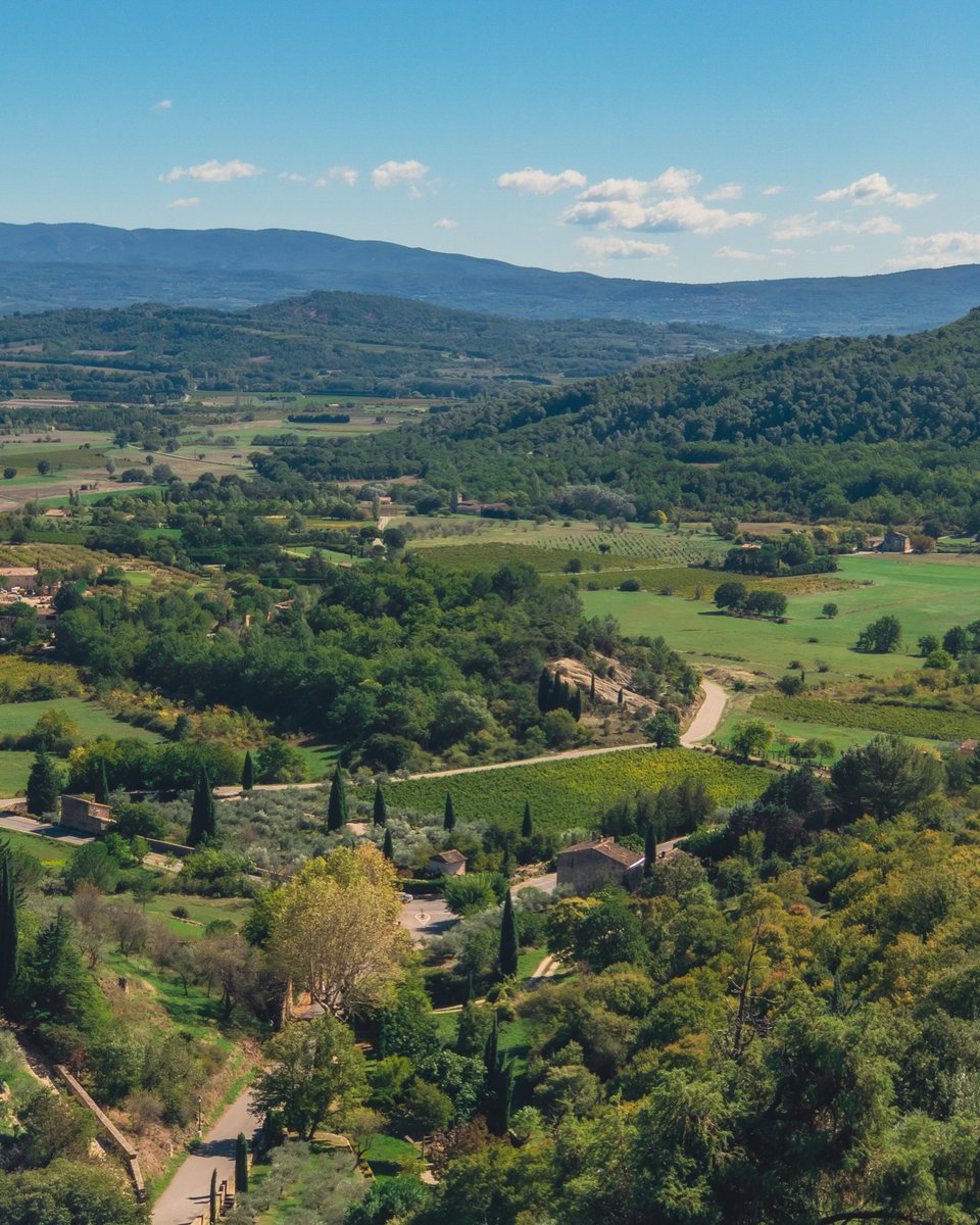 imvasyl's tweet photo. Rural Provence 🇫🇷 https://t.co/hNCw7vdzAg