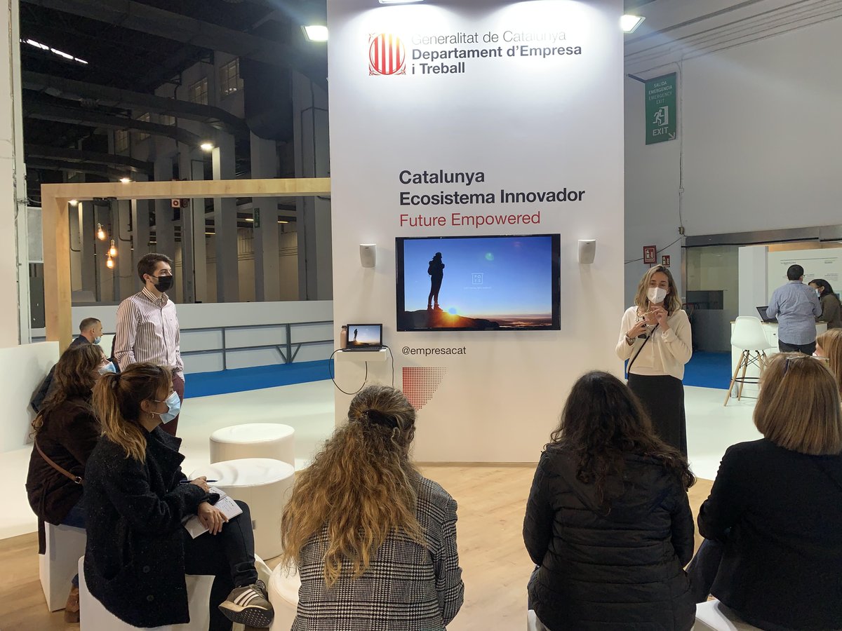 emprencat's tweet photo. A punt de finalitzar la jornada d'avui al @bizbarcelona en la que Albert Rivero @EsadeCreapolis i dues startups participants @USOdyOrg i Pots ens han explicat el programa d'economia circular i els seus projectes. # BIZBARCELONA21 https://t.co/YROlrCe00h