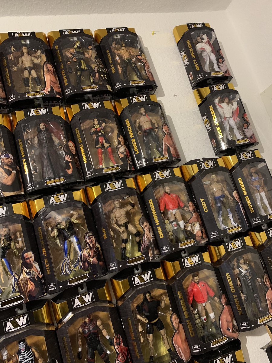 Filling the spots 😎👊
#aew #allelite #wrestling #figures #collection #actionfigures @sirpaul64 @MajorWFPod #ScratchthatFigureItch #majorwfpodcast #majorwfpod