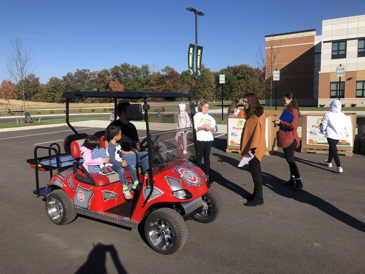 Pumpkin Toss was a huge success because of community and <a href="/erms_DCSD/">Eversole Run Middle School</a> students. #VolunteerClubFun