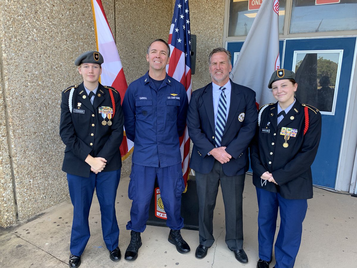 JROTCMobile's tweet photo. Fantastic Veterans Day Ceremony at Baker High School this morning where former graduates and faculty veterans were recognized for their service. My friend and fellow 82nd Airborne Division vet, Reginald Wilson, was the honoree today! The JROTC Hornet Battalion hosted the event! https://t.co/roTz5cDa95