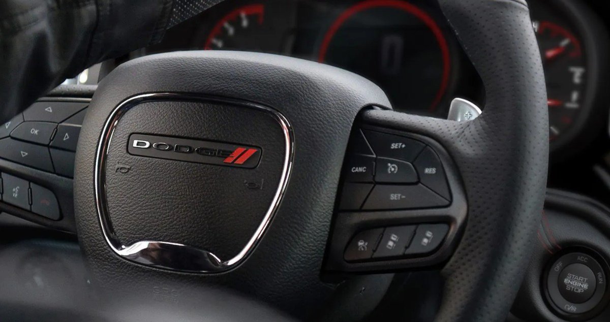 TrinityCDJR's tweet photo. Simply irresistible. #Dodge https://t.co/CLg1rwM2Es