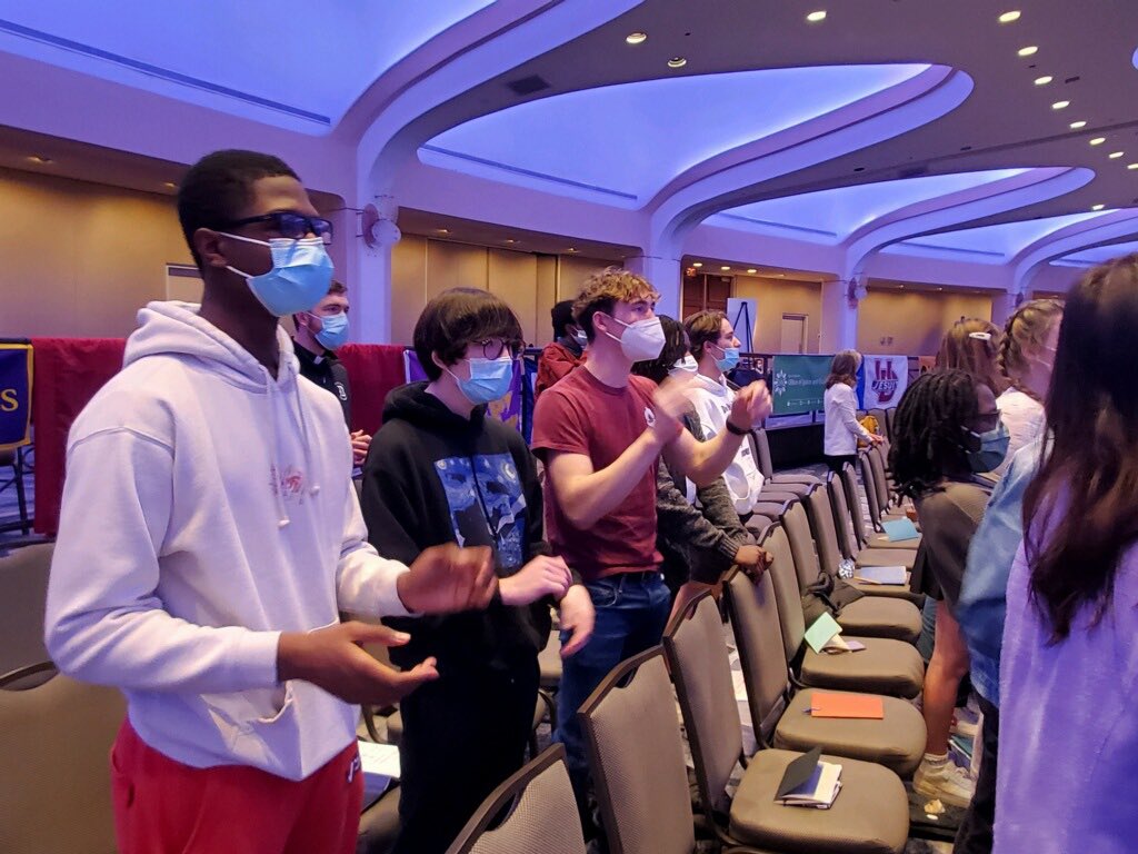 DeSmetJesuitHS's tweet photo. Our #SpartansforJustice learning, praying, and advocating for a more just world this weekend in #WashingtonDC at the #Ignatian Family Teach-In for Justice. #IFTJ #lifeatDeSmetJesuit https://t.co/KCygVcdJ1W