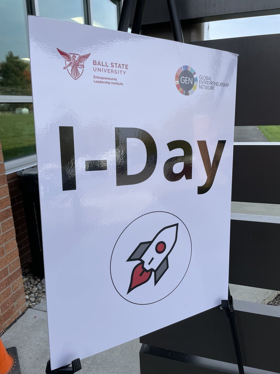 BallStateCT's tweet photo. One of the groups I presented to today for #BSUIday was the awesome students from @DvilleFans &amp; their athletics leadership council.  

Engaging group with great questions on the creative process and sports media.  

@bsusportslink @BSUCCIM @BallStateMedia #GEW2021 https://t.co/9iRku38XDp