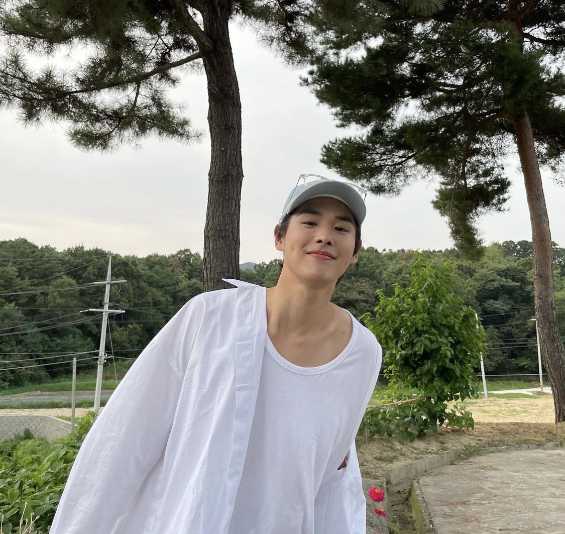 jsmtjyygyjbbjb's tweet photo. สำหรับราชันผู้งดงาม พี่ไม่ขอพูดอะไรมาก https://t.co/QtxfDAVGAN