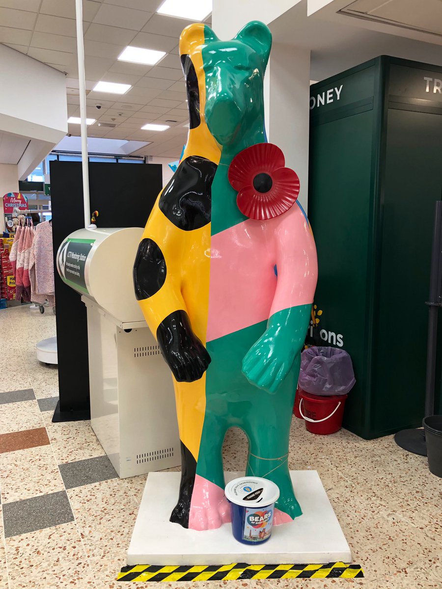 steelcitysnaps's tweet photo. If anyone is missing the @BearsofSheff then there’s one on display in @Morrisons at Halfway! “Loose Ends” was created by @andy_welland and was originally on display in Woodseats. He’s sporting a big red poppy for @PoppyLegion and #RemembranceDay 🐻 #BearsOfSheffield #Sheffield https://t.co/0YFKMM97Cb