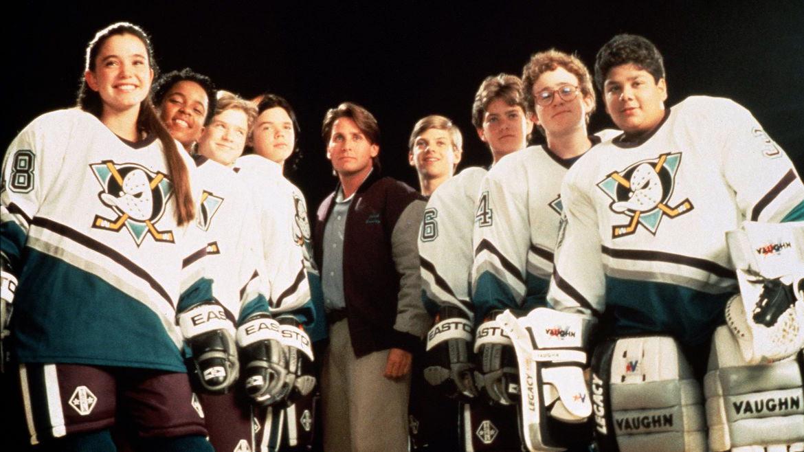 Lessthan2000's tweet photo. Prior to playing #PaceyWhitter on Dawson's Creek, #JoshuaJackson was Charlie in The #MightyDucks.  Prior to playing #JenLindley, Michelle Williams' first ever acting credit was as "Hoby's Groupie" on the international sensation #Baywatch!

#DawsonsCreek #MichelleWilliams https://t.co/jwsNitfSkH