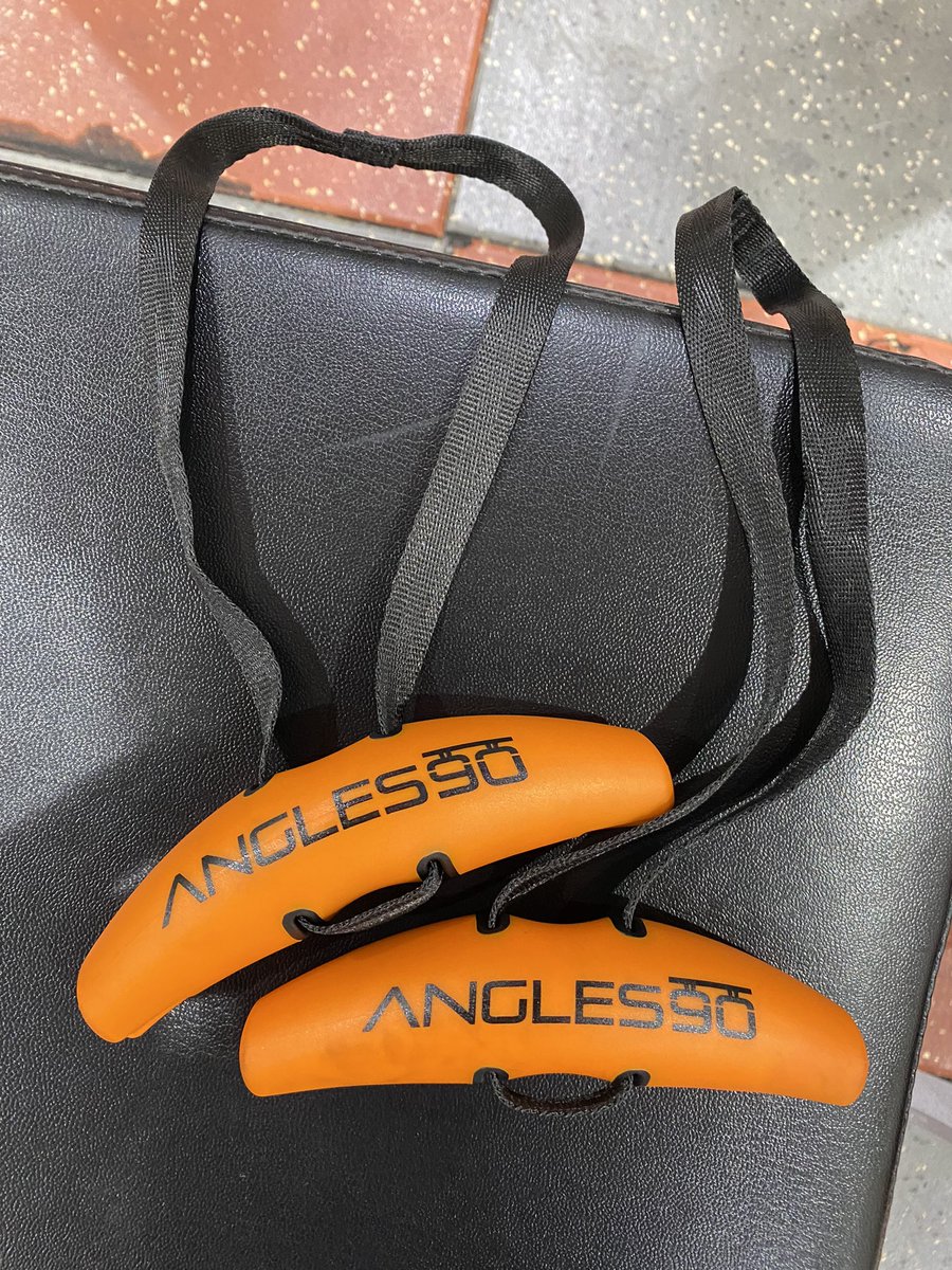 takafumi28's tweet photo. 今日も背中です💪
ANGLES90使って懸垂😵💫使ってる方いますか?気に入ってます✨
眠くて集中無かったです💦
寝ます🥱
せーのお疲れ〜✊
☝️わかるかな?笑
#筋トレ
#ワークアウト
#フィットネス
#ANGLES90
#筋トレ垢さんと繋がりたい https://t.co/w65ZyQ0qAH