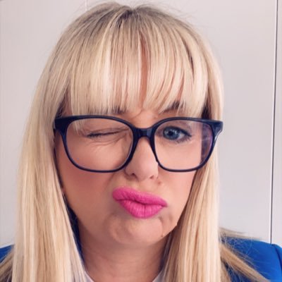 NetworkShuri's tweet photo. Are you passionate about improving patient care  through technology ? Find out how you could become part of the fantastic team @nhsdigital 
Join @simonrbolton @ToluAwe2 @sallybogg @Juliepinder2 Shera Chok &amp; @RachelHabergham next Monday! #NHSDigitalcareers  https://t.co/gXc8VL1Zzf https://t.co/Ep48zmMm5B