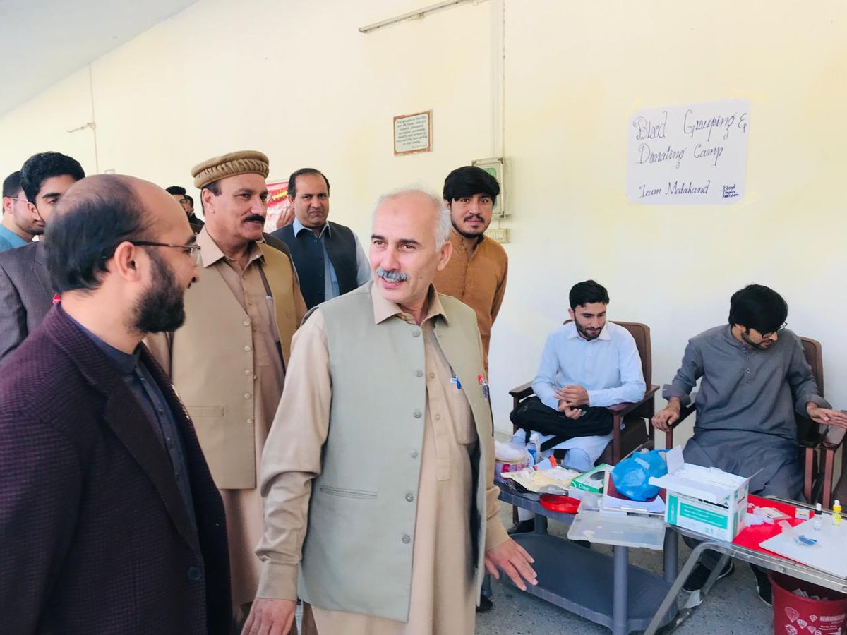 UOM_LowerDir_KP's tweet photo. #UniversityofMalakand 
The Directorate of Students Societies,UoM in collaboration with Frontier Foundation Welfare Hospital,Swat &amp; Blood Chain Pakistan organized Blood Donation &amp; Grouping Camp at University of Malakand.
#BloodDonationCamp 
#DonateDropsofLife
#BloodChainPakistan https://t.co/sPMOWfVMjF