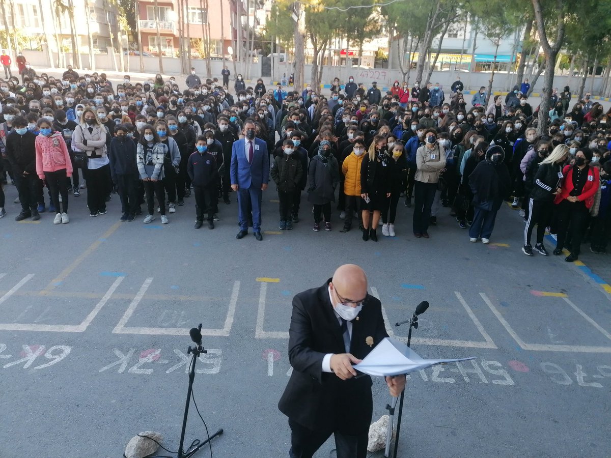 Törenin hazırlanmasında emeği geçen başta Müzik Öğretmenimiz Bilal Genel, Türkçe öğretmenimiz Aslı Ağrağ ve Sosyal Bilgiler Öğretmenimiz Mustafa Baldemir e, Teknoloji Tasarım öğretmenimiz Özlem Tuncer Şanda ya, Okul Aile Birliğimize ve tüm öğretmenlerimize teşekkür ederiz.