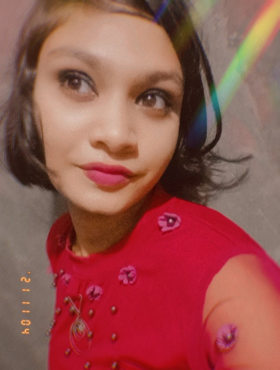 Saina83800533's tweet photo. 𝑩𝒆𝒂𝒖𝒕𝒚 𝒊𝒔 𝒏𝒐𝒕𝒊𝒄𝒆𝒅 𝒕𝒉𝒓𝒐𝒖𝒈𝒉 𝒆𝒚𝒆𝒔; 
𝑷𝒆𝒓𝒔𝒐𝒏𝒂𝒍𝒊𝒕𝒚 𝒊𝒔 𝒏𝒐𝒕𝒊𝒄𝒆𝒅 𝒕𝒉𝒓𝒐𝒖𝒈𝒉 𝒉𝒆𝒂𝒓𝒕..❣️ https://t.co/W5toy4tptm