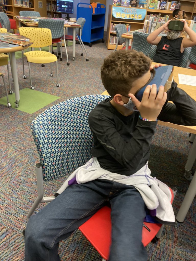 dmarzenx's tweet photo. Today we got to explore the rainforest using VR goggles! So much fun! https://t.co/XDsngP88RP