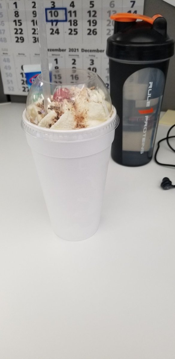 DeonB85's tweet photo. It's not coldstone, but needed sumtn to get me right! #KitKatShake https://t.co/oSSSNGb8Sb