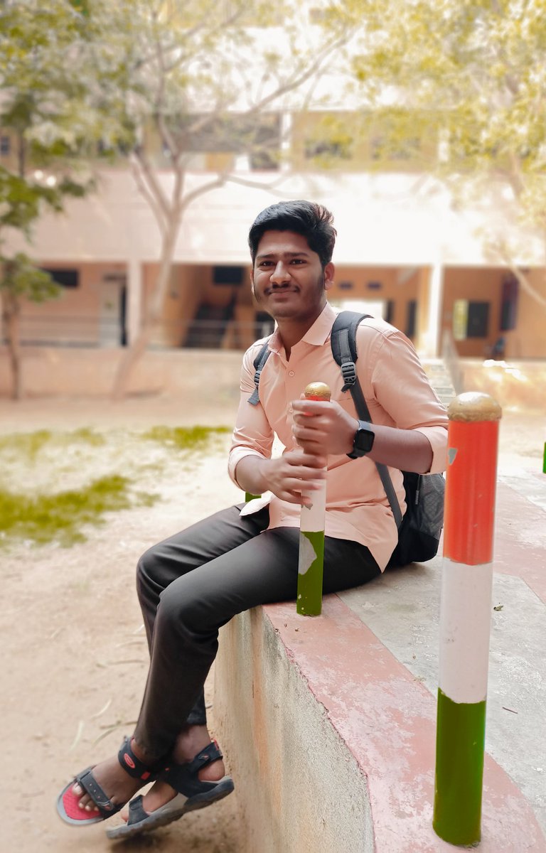 HarjathB's tweet photo. Photo in college ground Harjath Baligar https://t.co/CKHJgYMr2X