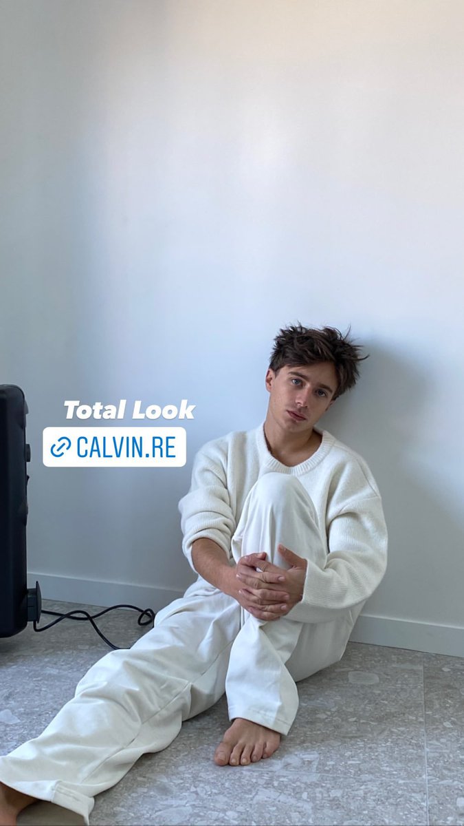 auriantcentral's tweet photo. PHOTO | New photos of Axel for Calvin Klein (via axelauriant IG story). https://t.co/uslxxEqKUp