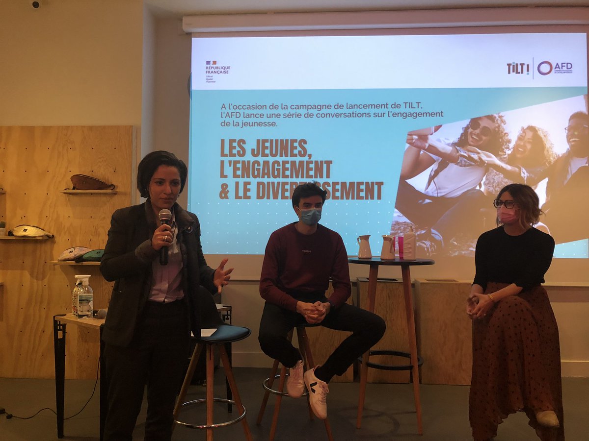 matschneider's tweet photo. Et pour vous alors, qu’est ce qui fait #Tilt ? Sur le plateau ce soir il y a la place pour toutes les formes d’#engagement 🙏 @sarahelhairy, @RiouxRemy, @HugoTravers, @katias @lobsoco @FVolontaires et 👏a l’équipe de https://t.co/Vm4SpDhkUT @CaroCastaing @graille_solene &amp;co https://t.co/Bzkxvu5oOA
