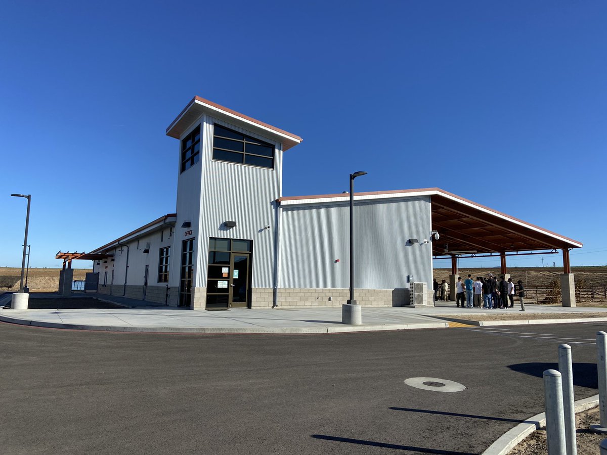 Cunning_Jordan's tweet photo. Ribbon cutting at Santa Maria Joint Union HS Districtโs Career Tech Center. Funded in part by state #CTEIG grant we fought hard to preserve in the budget. Awesome. #CTE https://t.co/D9GLGBOqqA