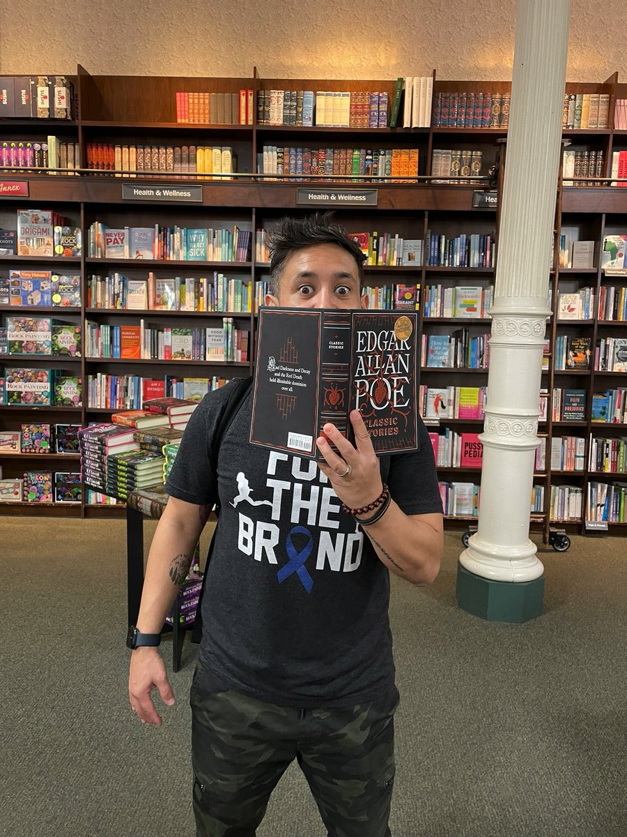 PepeInMex's tweet photo. Representing the #AaronRodgersBookClub on the @PatMcAfeeShow https://t.co/mAdT2fAoAP
