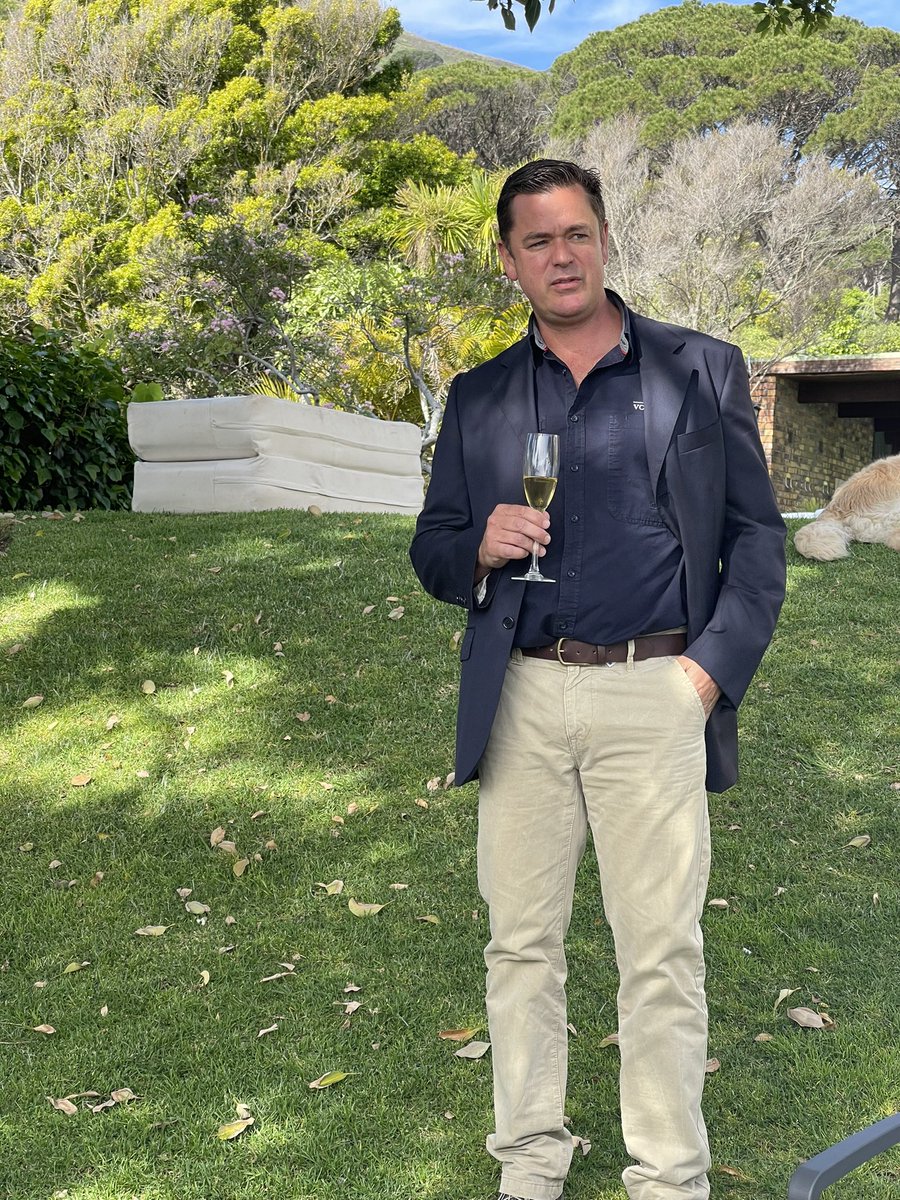 MaluLambert's tweet photo. Outtakes - @VondelingWines Rurale 2018 launch, well done @MattCope101 and team it’s a stunner; beautiful, clear fruit along lengthy austere styling, nice and dry with a bite on the finish. 👌🥂 https://t.co/Qmdfe1jFLt