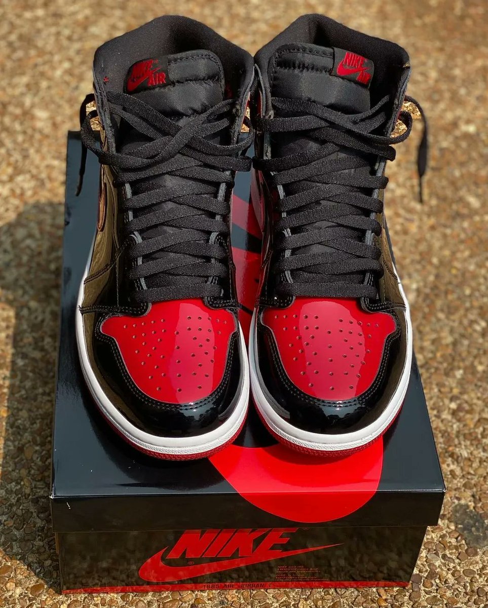 TheSiteSupply's tweet photo. Air Jordan 1 Retro High OG Patent 'Bred' 👟

🗓️ December 30th, 2021

📸 kangofmemphis IG https://t.co/1lJvEZMQX1