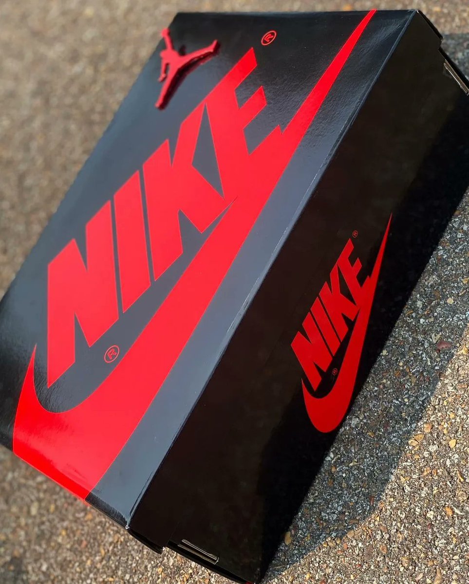 Air Jordan 1 Retro High OG Patent 'Bred' 👟

🗓️ December 30th, 2021

📸 kangofmemphis IG