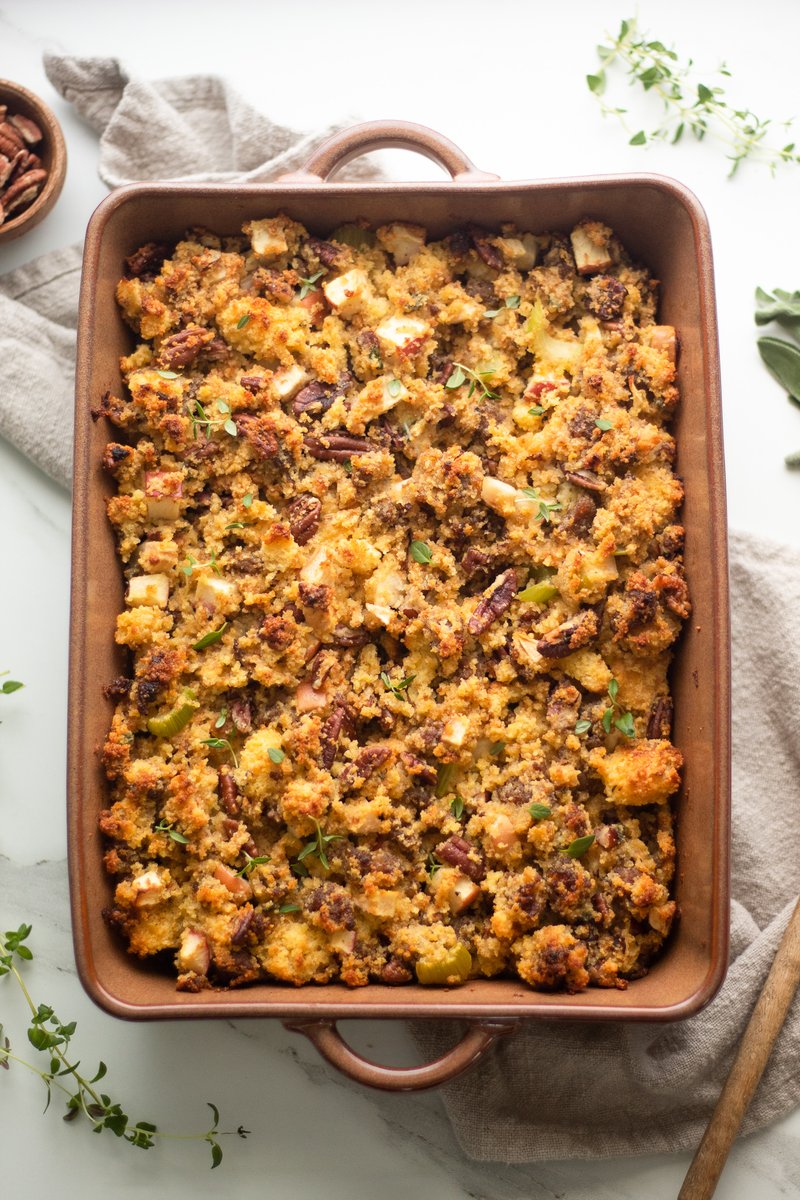 Not your average side dish - this cornbread stuffing is loaded with That’s Tasty Living Organic Herbs, sweet cornbread, and savory sausage. This is a dish that the whole family will love this holiday season! #ThatsTastyPartner #livingherbs #organic 
ourbalancedbowl.com/cornbread-stuf…