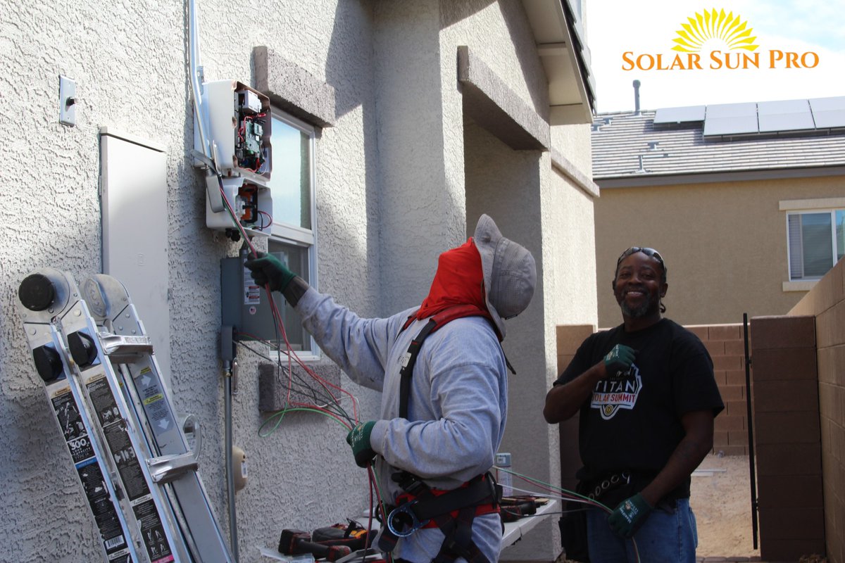 solarsun_pro's tweet photo. Gittin'-R-Done! 

#solarsunpro #solar #solarpower #solarenergy #solarpanels #solarinstallation #nevada #lasvegas #energy #gosolar #energiasolar #homeimprovement https://t.co/GHfEwkmavc
