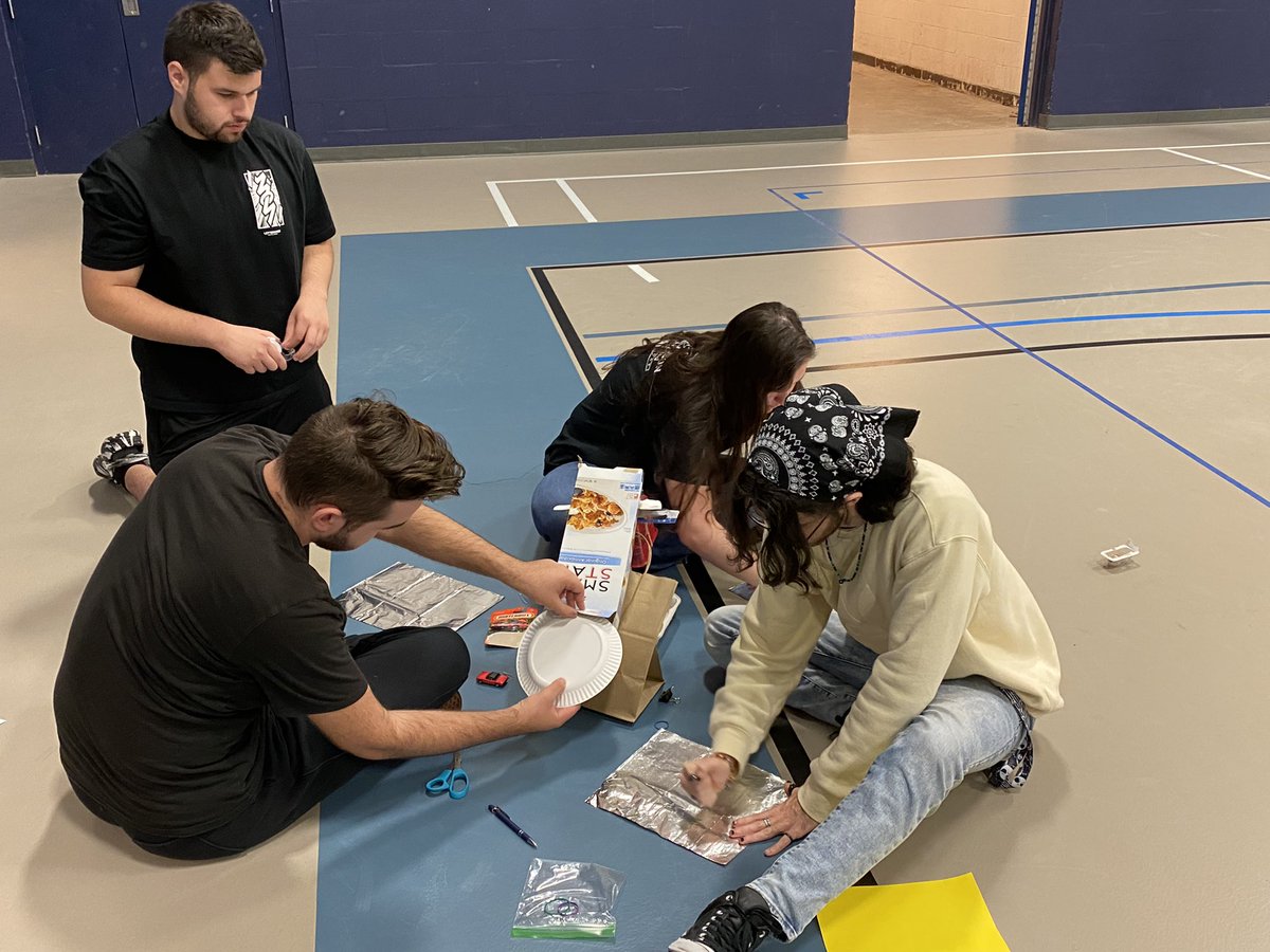 SNHUOnCampus's tweet photo. This morning, students in @Profblais Leading and Managing in Organizations class took part in a team building exercise creating ramps for Matchbox car races. https://t.co/sTMkOW01ur