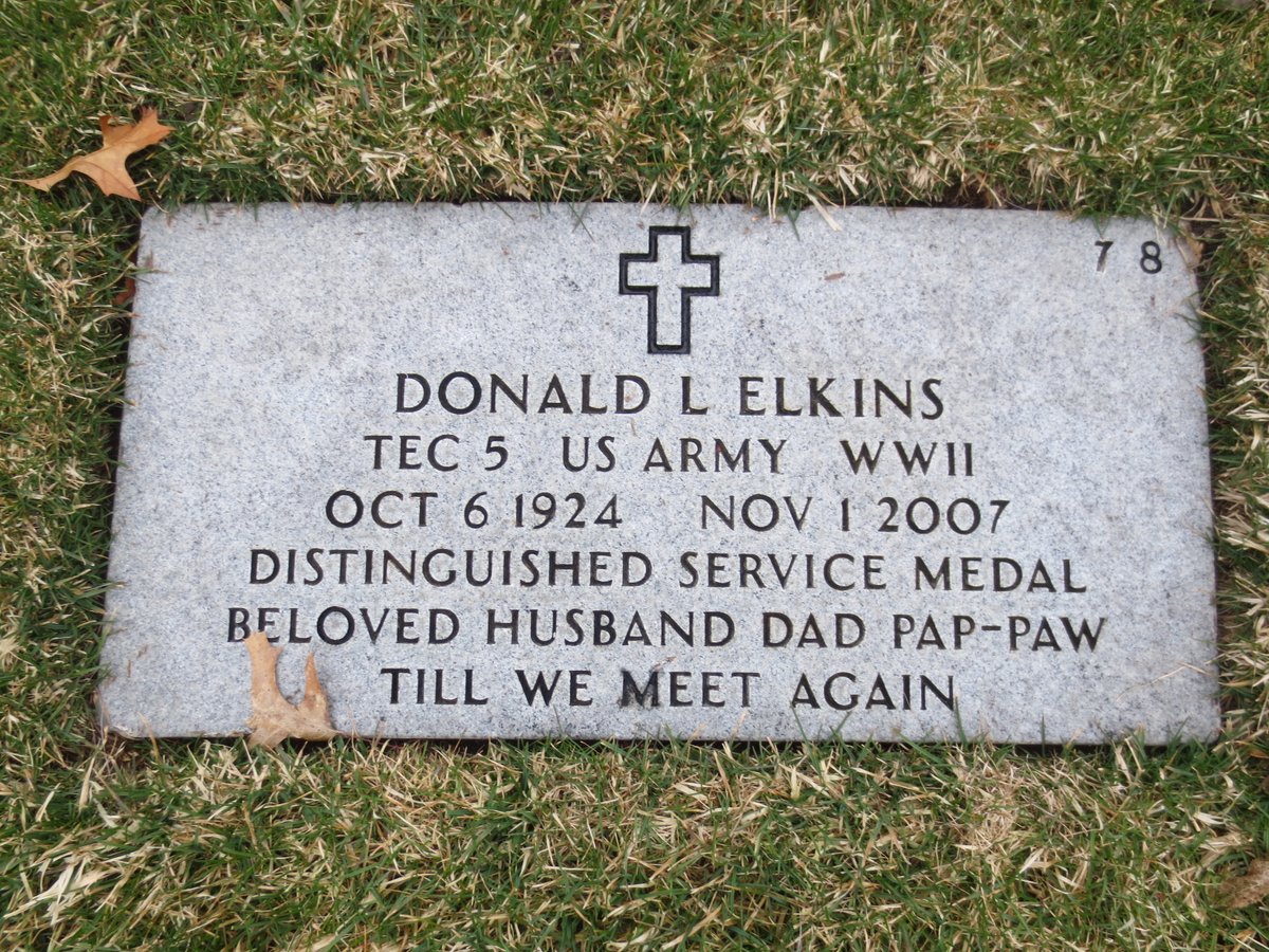 NecroTourist's tweet photo. #Cemeteries- Good #Wordsday Wednesday to you. Here are a few veterans with heart felt epitaphs at the Ft. Custer National Cemetery in Augusta Michigan (Kalamazoo Co.)
(TNT Images (c) 2020, Photos: Ken Naegele)
#NationalCemeteries #Veterans #NecroTourism #Cemeteries #Michigan https://t.co/mF1edyIb5x