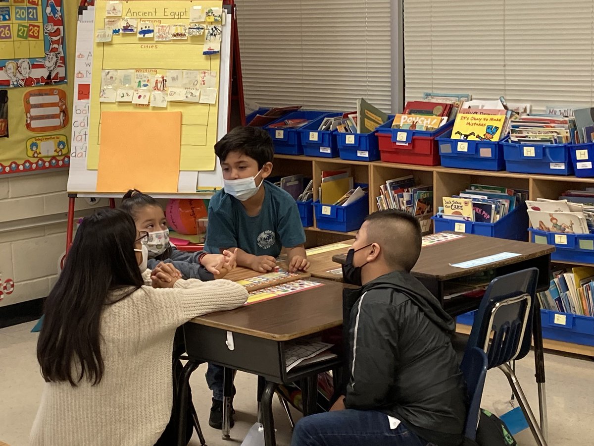 StephensES_AISD's tweet photo. @Bautistateaches had her students engaged this morning learning about Ancient Egypt. @iliana_kd @DrFavy @drgoffney @CarmenConover1 #heroheadquarters https://t.co/qS2OJaTr1S