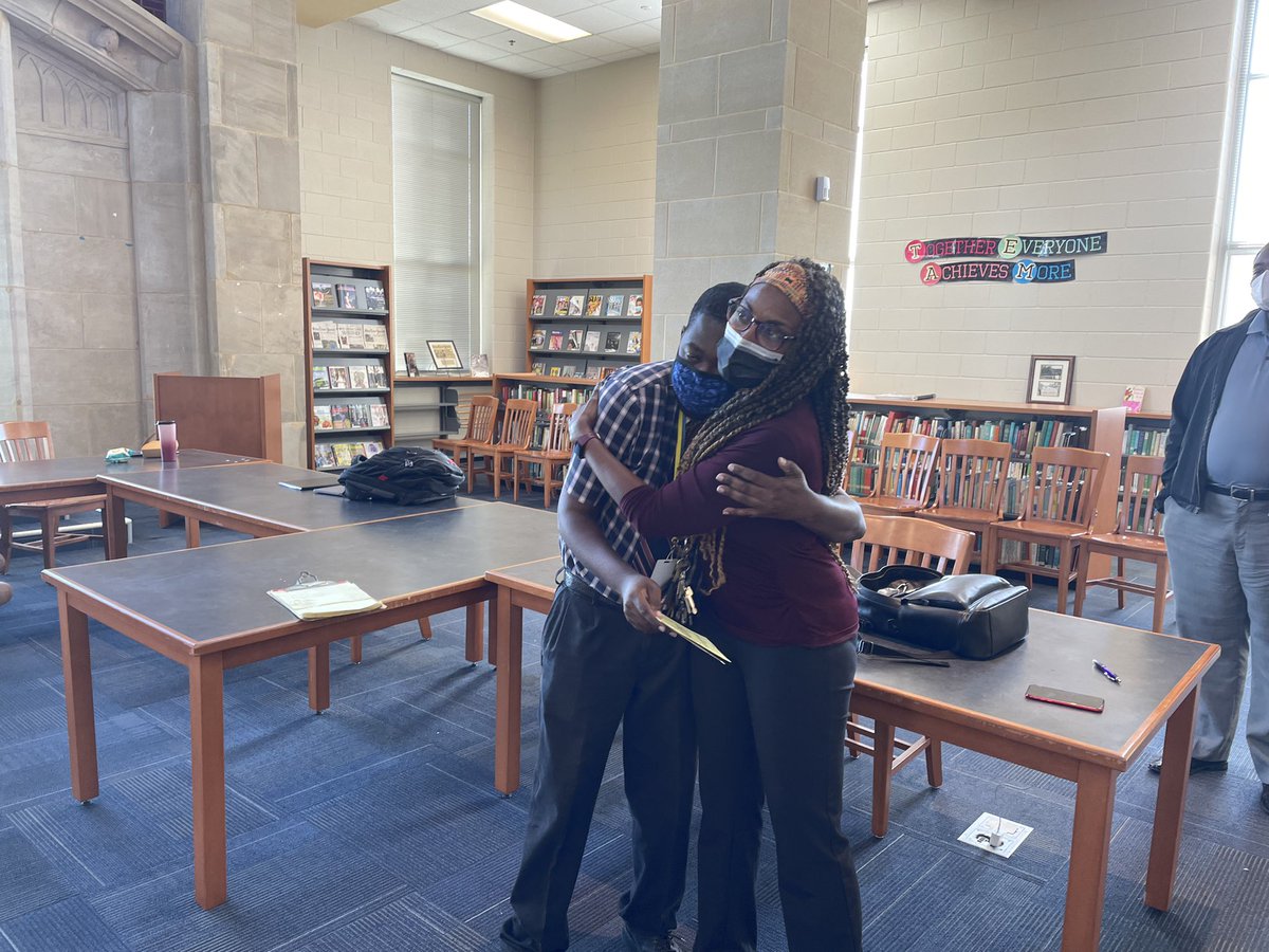 SelmaSchools's tweet image. Congratulations to Mr. Shawn Cole for receiving an Aim for Excellence Award! Thank you for your joy and your excellence! @SelmaHighSchool #TeamSelmaConnected