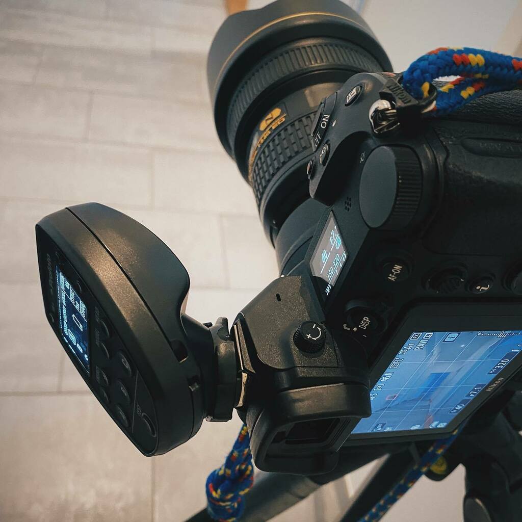 RicciSpeckels's tweet photo. Hochkant ist auch gefragt… #hochkant #hochkantfilm #socialmediaforbusiness #nikon #profoto #profotoglobal https://t.co/BOVCtFqw4R