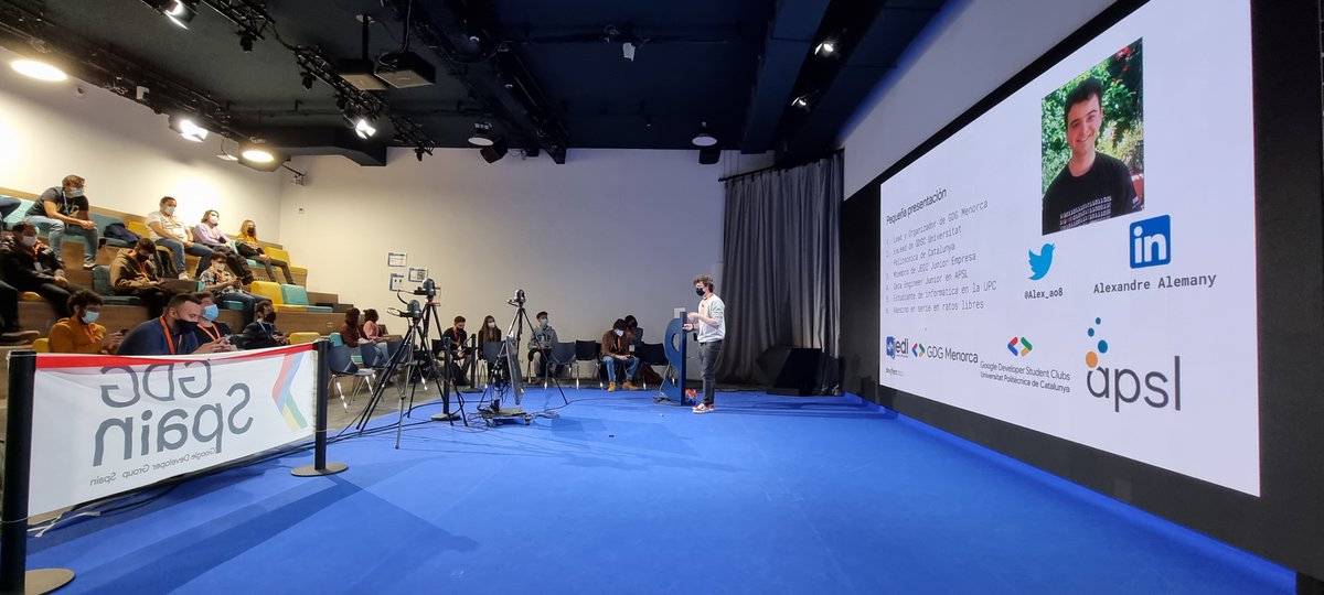 Alex_ao8's tweet photo. Este sábado hemos celebrado el #DevfestSpain en Madrid! Ha sido una gran experiencia, he conocido a gente increíble y he podido estrenarme como speaker!
Ha sido un gran fin de semana llena de cosas a contar! Nos veremos en el próximo #DevfestSpain2022!! https://t.co/zazLWBljts