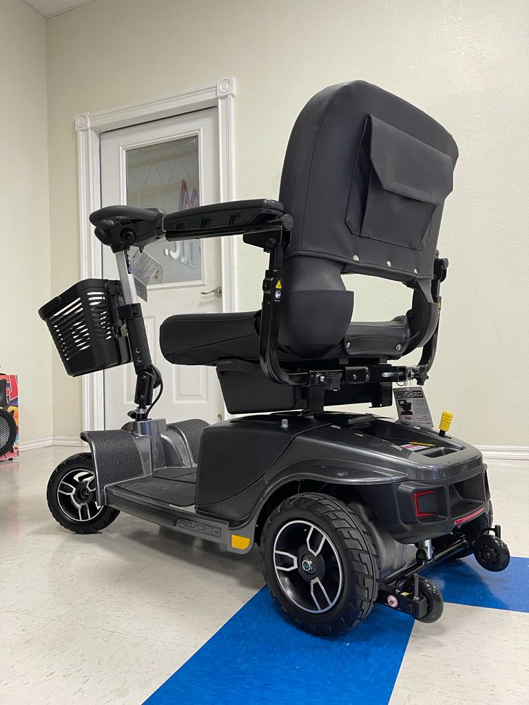 TripleMobility's tweet image. We are now introducing you to our NEW Revo 2.0 4-Wheel Scooter‼️
NOW IN STOCK🛵🛵
🔅Haviest piece only 57lbs.
🔆Weight Limit of 400 lbs.
FOR ONLY 💲1,839💲
Visit us at triplemmobility.com
Call us +1 281-391-4466
Email us at triplemmobility@yahoo.com