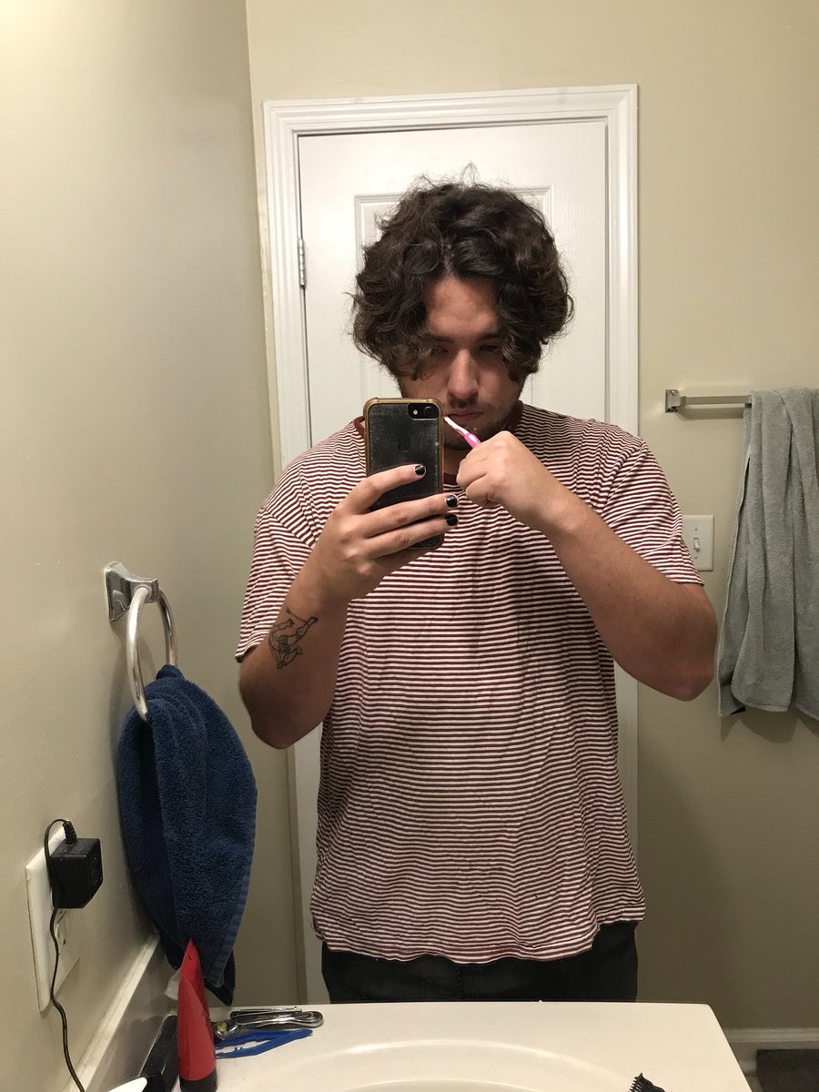 ethancsperez's tweet photo. yo i’m ethan
-tamu history fall 22
-musician
-i like too many sports
-frozen pizza aficionado
-compliment me and i’ll remember it forever
-kanm (listen to my show friday nights @ 7!!)
#tamufollowtrain https://t.co/EbRroL3UQq