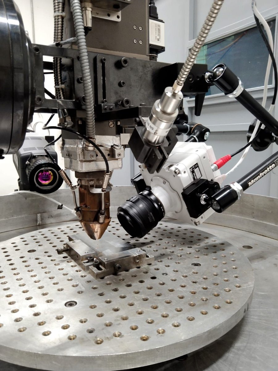 SLAM_Solutions's tweet photo. Dr. Ángel Iván García Moreno del @CIDESIMX nos comparte el montaje para análisis de técnicas de soldadura de una cámara @phantomhispeed VEO 710
#weldding #researchanddevelopment #phantomhighspeed
@Phantomexico https://t.co/tNrDZgXGVj