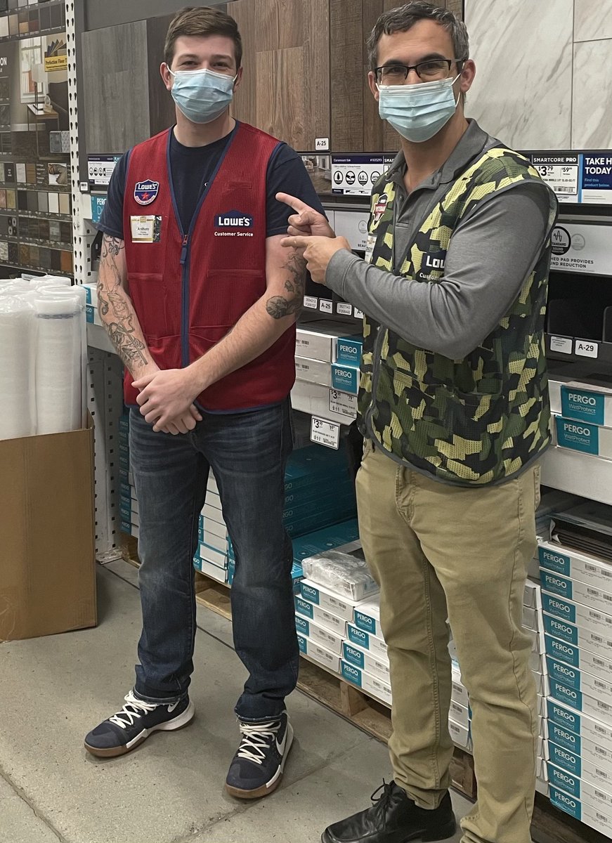 JasonMathieu18's tweet photo. I got to award Anthony with his first red star.  Great job, keep up all the hard work. Thanks for all you do everyday. https://t.co/CEuEtVzrXj