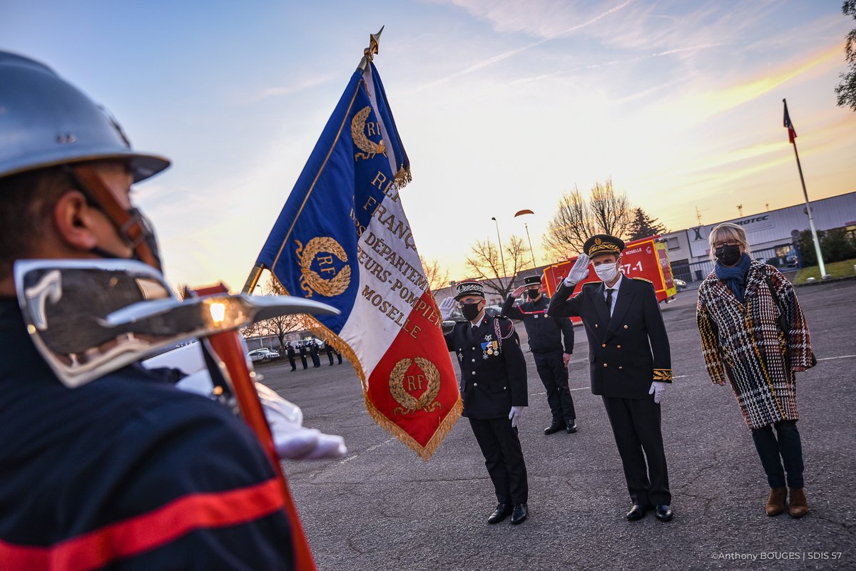 Sapeurs-Pompiers de la Moselle tweet media
