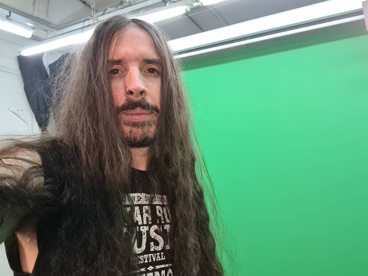 ☄Muy pronto más noticias sobre algo que lanzaremos en un aniversario muy especial para nosotros.☄
#croma #mercuryrex #rock #metal #hardrock #longhair #music #musica #GreenScreen