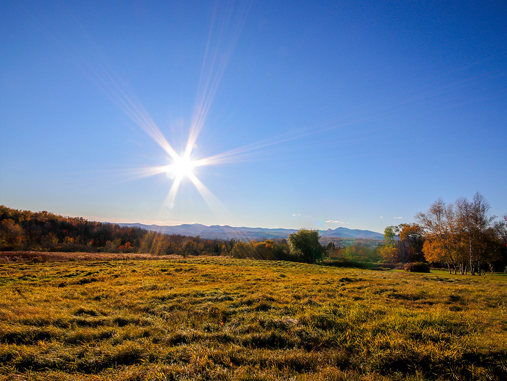 There's nothing like November sun in New England. #mountains #farmingtonmaine #sunset #mtblue #mountblue #photography #landscapephotography #westernmaine #fall #autumn #fallcolors #naturephotography #nature #landscape #outdoors #maine #newengland #mainefoliage #fallfoliage
