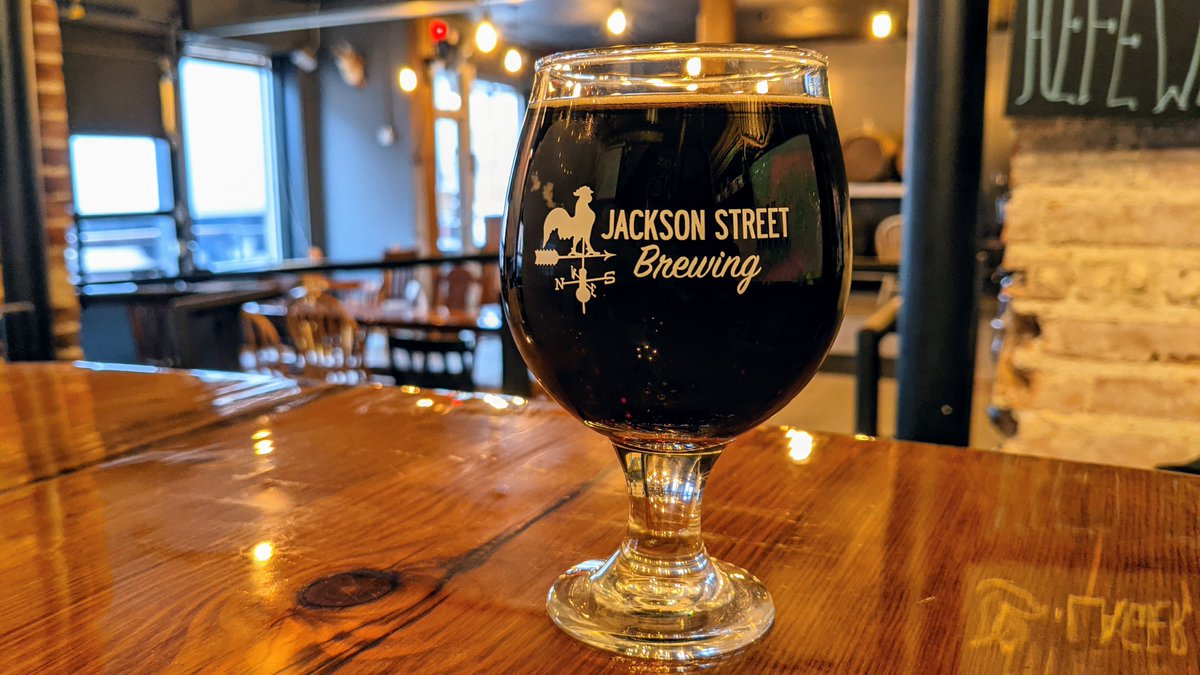 🌧It feels like a dark &amp; roasty beer day🌧
On Tap, we have HHA Smoked Porter: Chocolate Cherry &amp; WeatherVane Stout: Chocolate Peanut Butter Treat w/ Banana. 
(1/2)