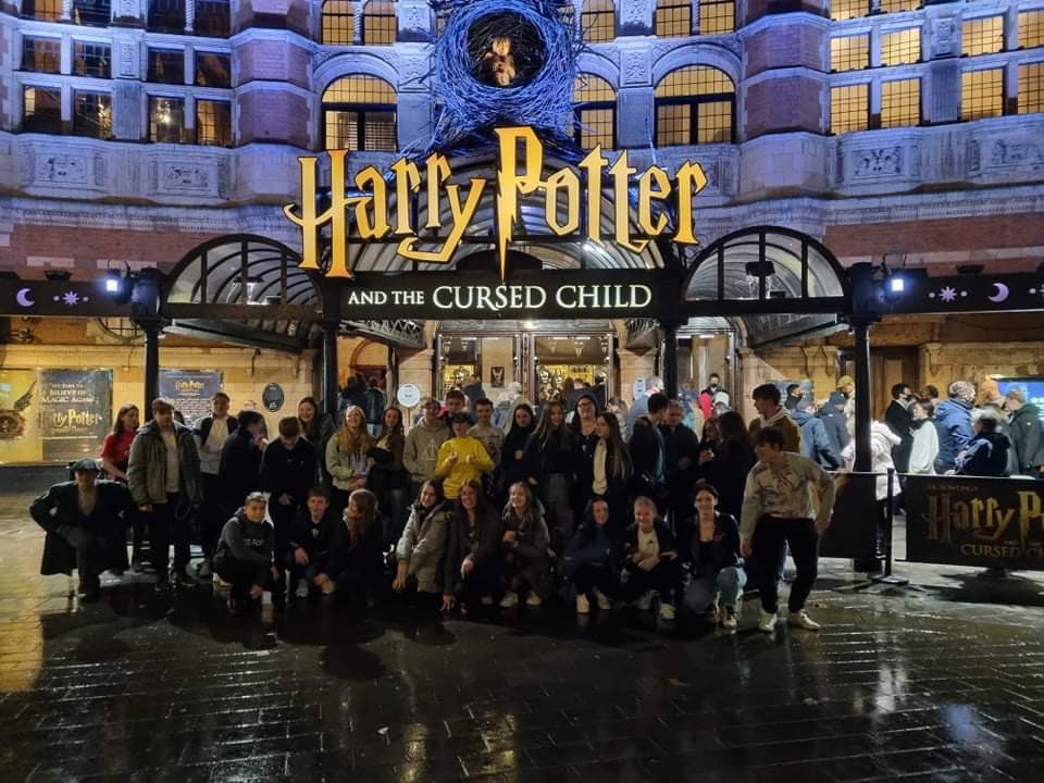 EA_expressive's tweet image. GCSE and ALevel performance Students were blown away by part 1 of Harry Potter and the Cursed Child this afternoon -Straight on to part 2 this evening to see the conclusion. Biggest question over food? How do they do the phone box?!?  #keepthesecret @elizabethanac @CursedChildLDN