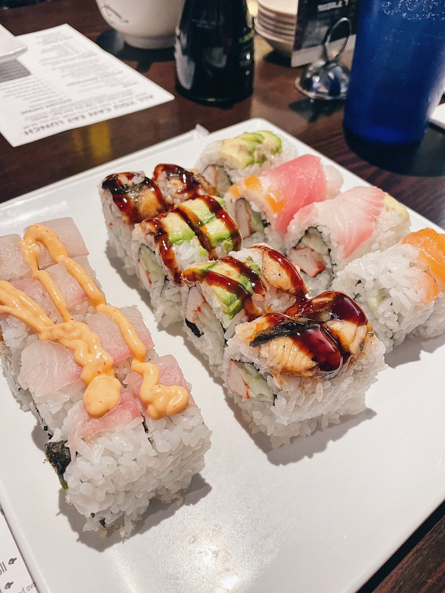Erica Hui (@helloericahui) on Twitter photo Full of laughs and sushi from my last <a href="/Caliari_Lab/">Caliari Lab</a> lunch! ☺️🍣 Going to miss these people so much (also cheering on <a href="/fibrojennasis/">Jenna</a> and <a href="/BiomaterialsBev/">Beverly Miller</a> at #AIChE2021) Full of laughs and sushi from my last <a href="/Caliari_Lab/">Caliari Lab</a> lunch! ☺️🍣 Going to miss these people so much (also cheering on <a href="/fibrojennasis/">Jenna</a> and <a href="/BiomaterialsBev/">Beverly Miller</a> at #AIChE2021)