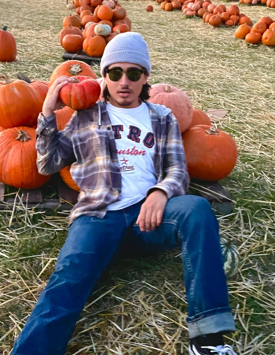reynaldooooo_'s tweet photo. #tamufollowtrain
- rey, ‘24 hopeful
- cven major and math minor
- puro 956🤠
- starbucks addict
- food and nature enthusiast
- practically live at zach and evans
- need someone to push me to work out i haven’t been to the rec in weeks🧍‍♂️ https://t.co/MDSEGpkgwq