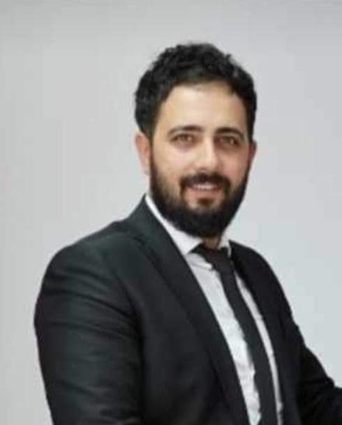 sehitlertepe's tweet photo. Balıkesir'in Edremit ilçesinde görevli narkotik polisi Abdulkadir Güngör, görevi sırasında bir şüpheli tarafından açılan ateş sonucunda şehit olmuştur.

Ruhu şâd, mekânı cennet olsun.. https://t.co/ppqfTptecu