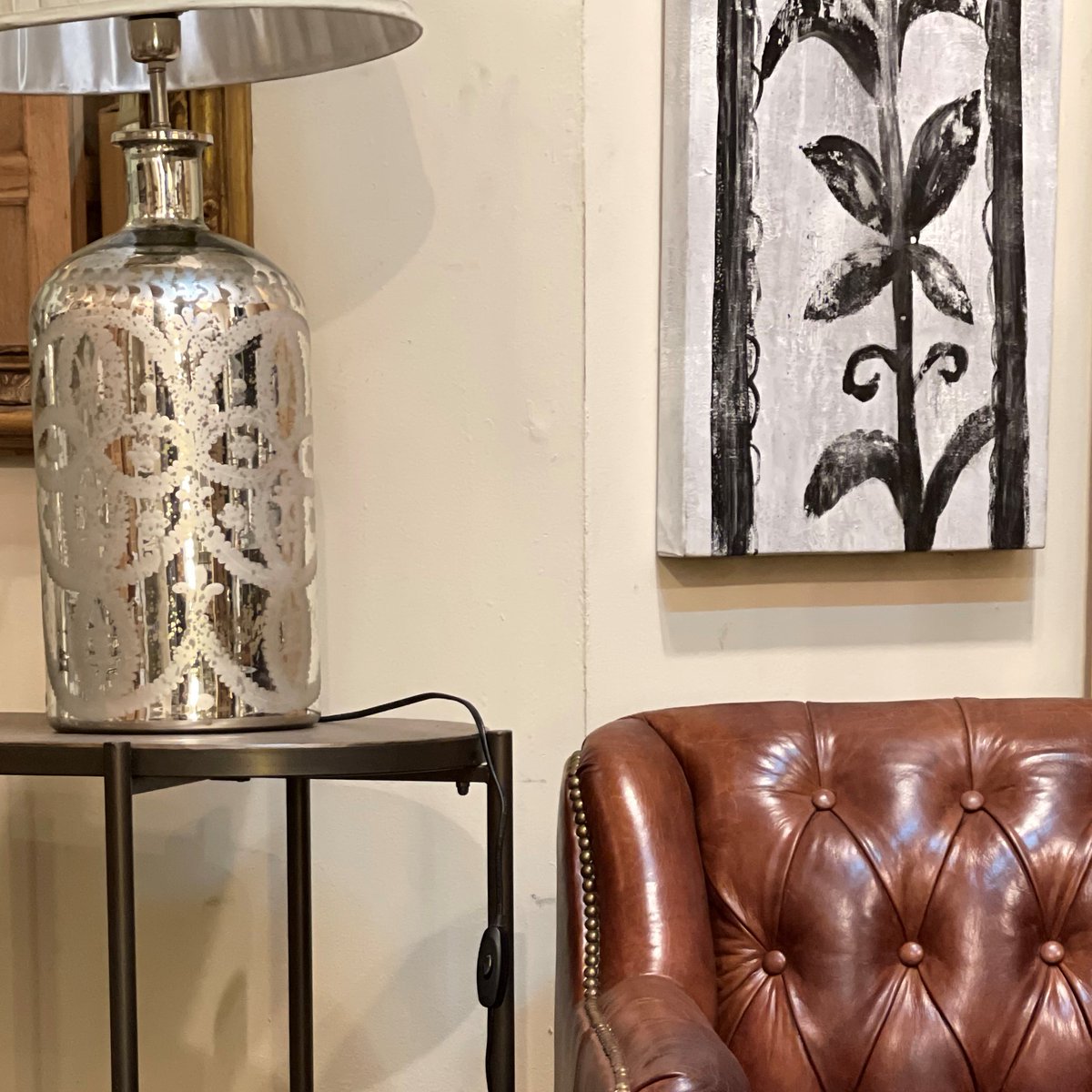 hanbelmonpas's tweet photo. 🔔 Fin de una etapa. Vaciamos nuestros almacenes para ti.

Abierto todos los días de 11.00 a 19.00.

¿No puedes venir? 👉🏻 https://t.co/G1WKPsFsn1

#Decoración #InteriorDesign #DiseñoDeInteriores #HomeDecoration #Furniture #Muebles #Hanbel https://t.co/DpnlMCqb3g