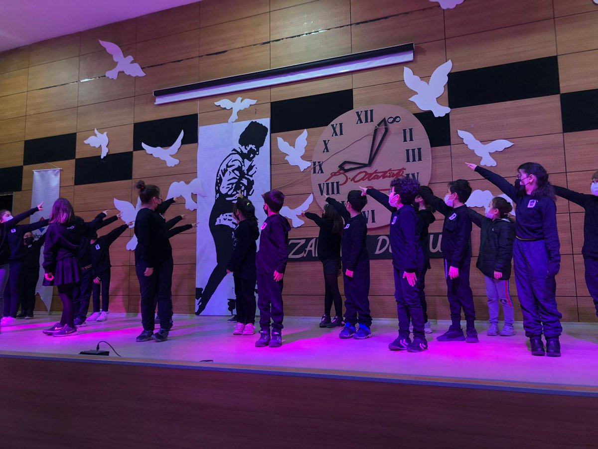 AyseMerveKART's tweet photo. "Büyük Atatürk! Seni seven ve anlayan bir gençlik her zaman var olacaktır."
#YolunYolumuzdurAtam #Sensiz83yıl #10Kasım @konyabk12 @ilkay_tandogan @esra_demir0916 @orjinal_i https://t.co/zehE4aSBAP