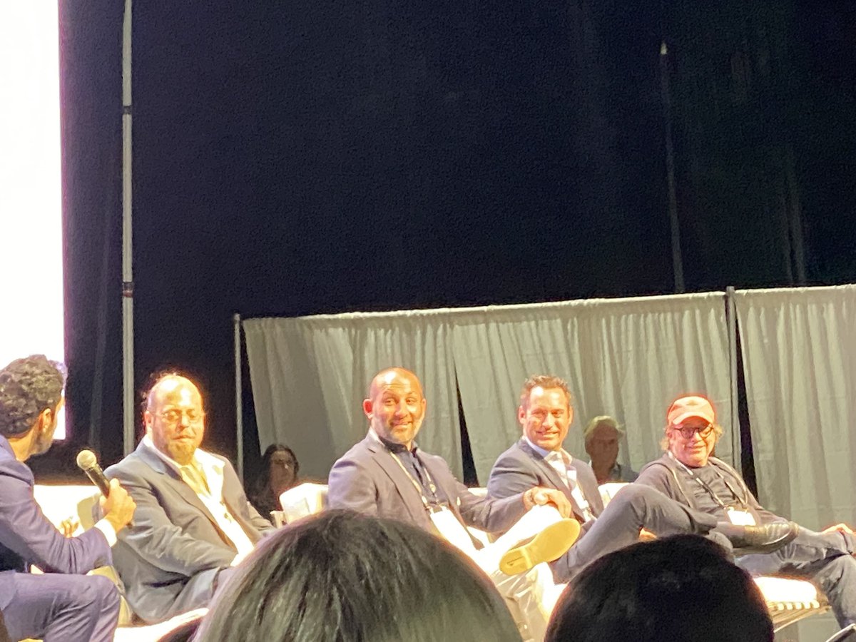 DamlaBarrett's tweet image. Next wave of South Florida! It’s not stopping. @trdmiami @trdny #gildeezer #toddglaser #Miami #Florida @Related_Group #jonpaulperez