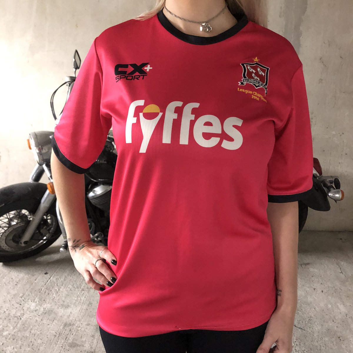 footballkitbox's tweet photo. Dundalk FC away shirt ‘14 

By #cxsport 

#CmonTheTown 

#OctobÉire https://t.co/ajxvIWERW2